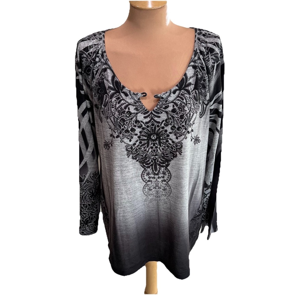 World Unity Floral Sweater Top Gray Rhinestone Studded‎ Boho Y2K Whimsigoth